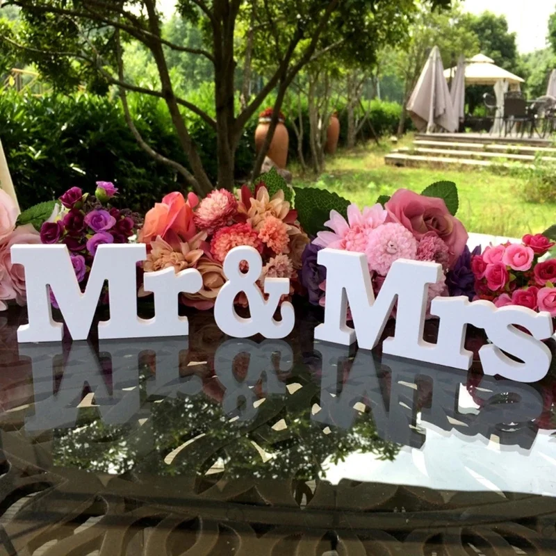 White Wooden Letters Sign for Wedding Decoration, Mr and Mrs, Sweetheart Table, Anniversary Decor, Dropshipping, New, 2023