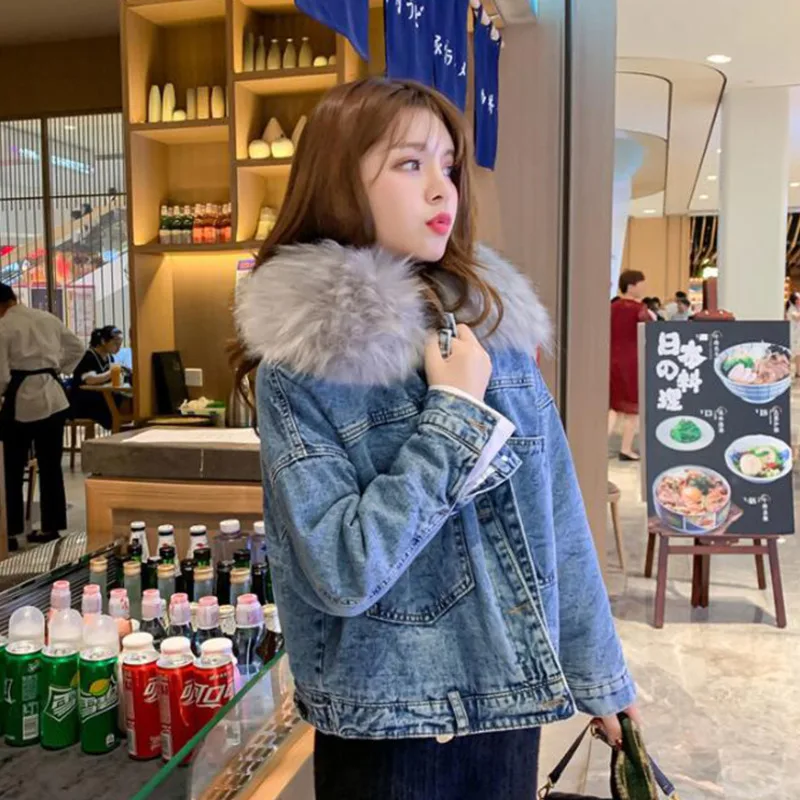 2023 Winter Women Denim Jacket Faux Fur Collar Chic Ladies Coats Big Pocket Plus Velvet Jeans Jacket Lace Up Bow Loose Outerwear