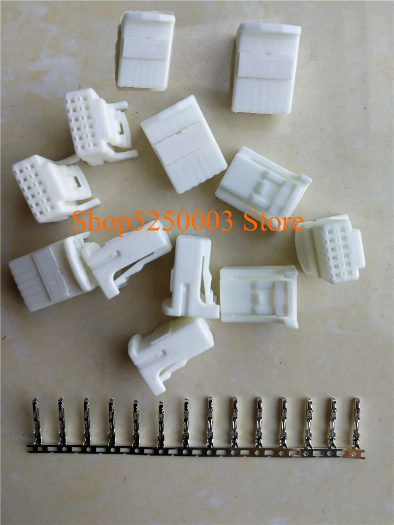 

Free shipping 1318774-1 female 12pin tyco auto plug socket wire housing pbt waterproof connector