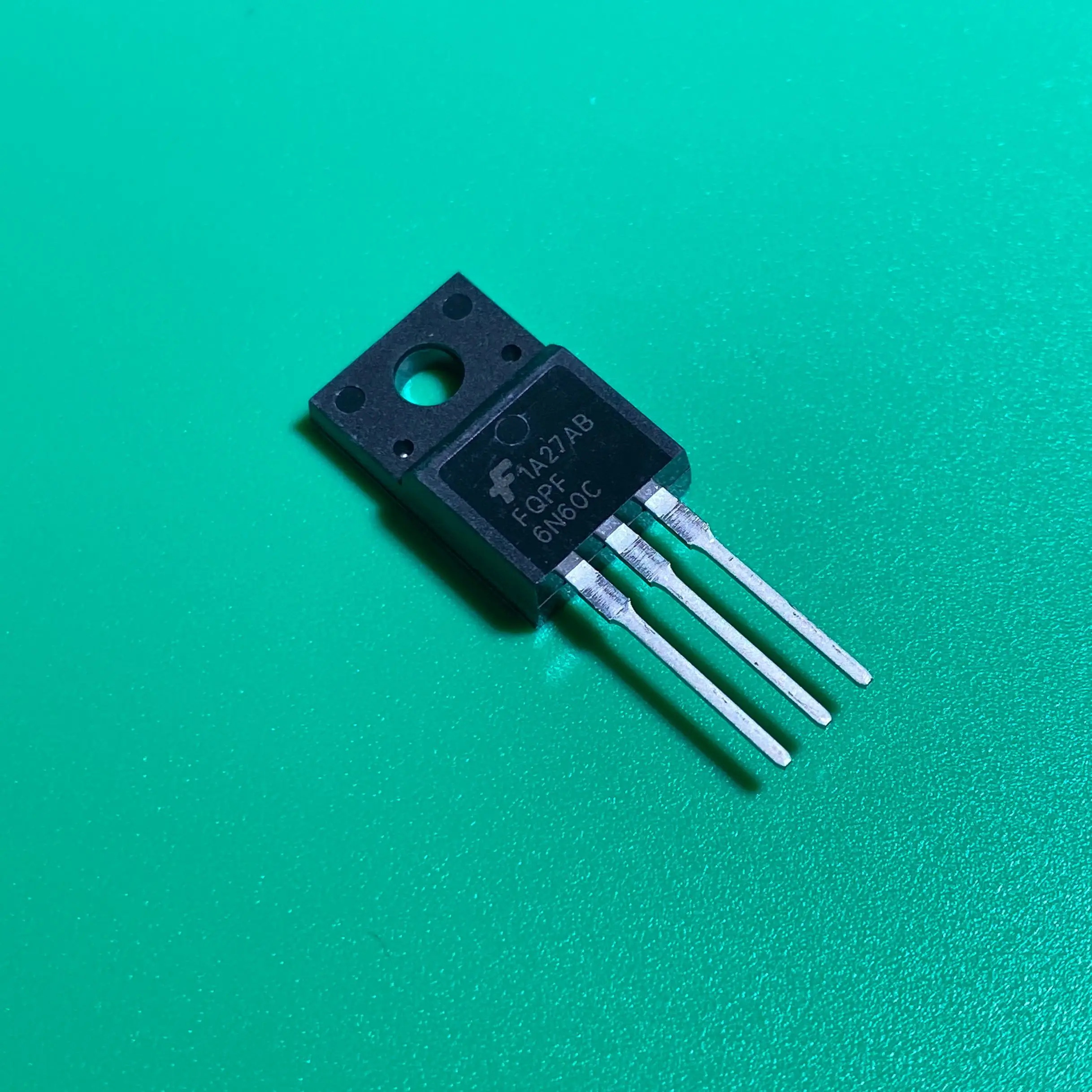 10pcs/lot FQPF6N60C TO-220F FQPF 6N60C MOSFET N-CH 600V 5.5A TO220F FQPF6N60 C FQPF6N 60C FQPF6 N60C FQ PF6N60C