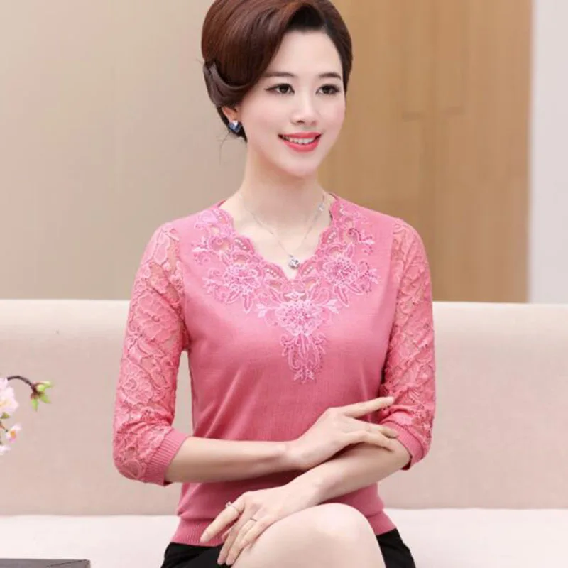 Spring Middle Aged Women Sweater Thin Pullover Three Quarter Sleeve Lace Sleeve and Lace Neck Mother Thin Sweater