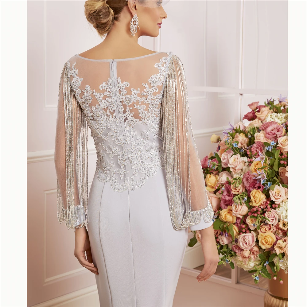 Nouvelle Arrivee! Excellente robe de soirée argentée à manches longues, Illusion de perles, longueur aux genoux, gaine courte, robes mère de la mariée