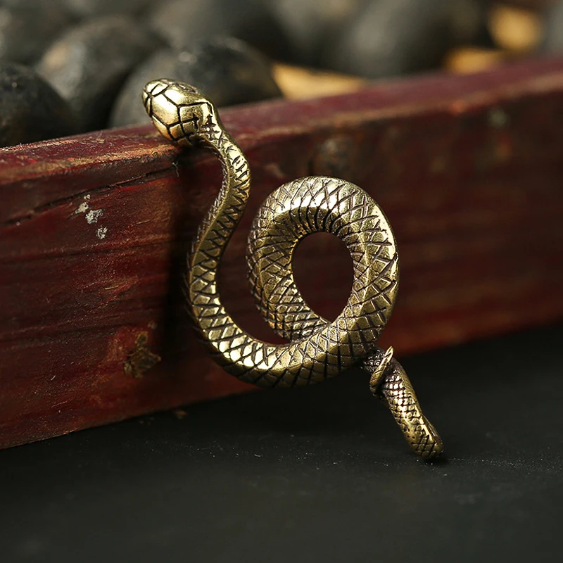 Vintage Copper Long Snake Miniature Figurines Desk Decorations Ornaments Accessories Handmade Brass Car Key Chains Pendant Decor