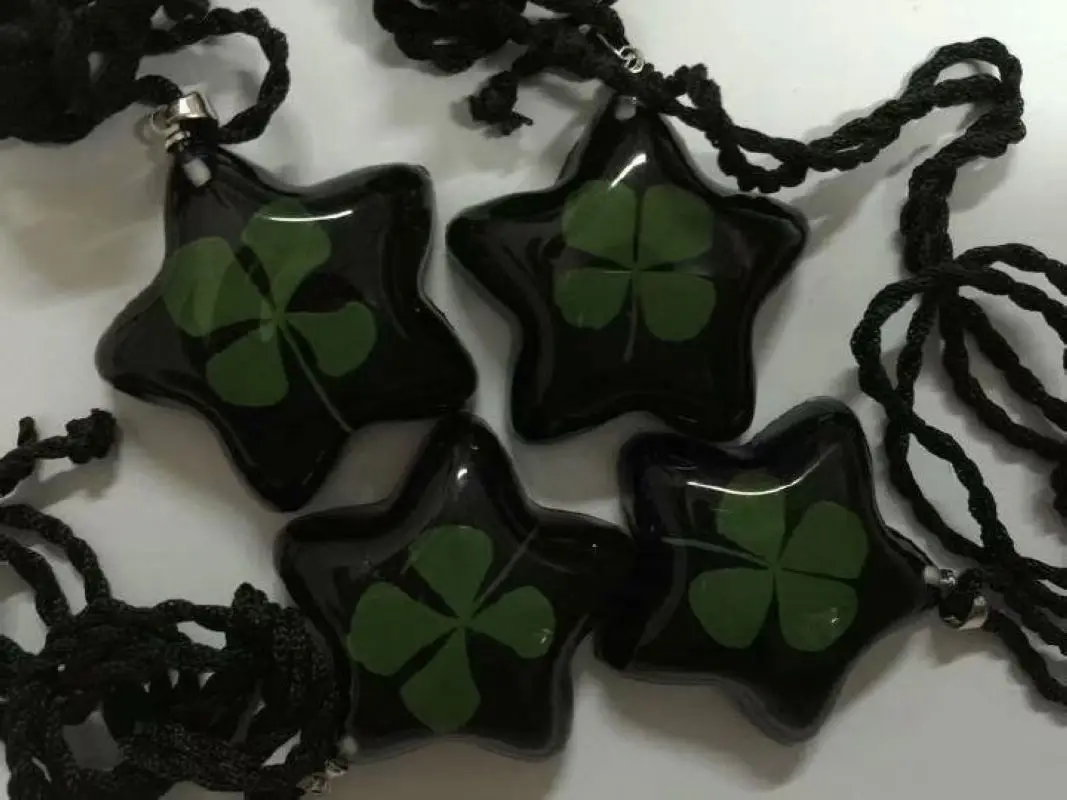 30 pcs fashion real four leaf clover star design Black back color pendant