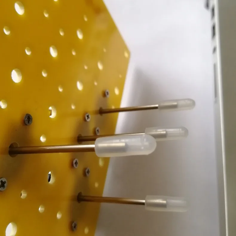 4ช่องทางกายภาพ Clickers อัตโนมัติกดแป้นพิมพ์เชิงกลแขนสำนักงานอิฐแขวนหุ่นยนต์พืช Aging Test