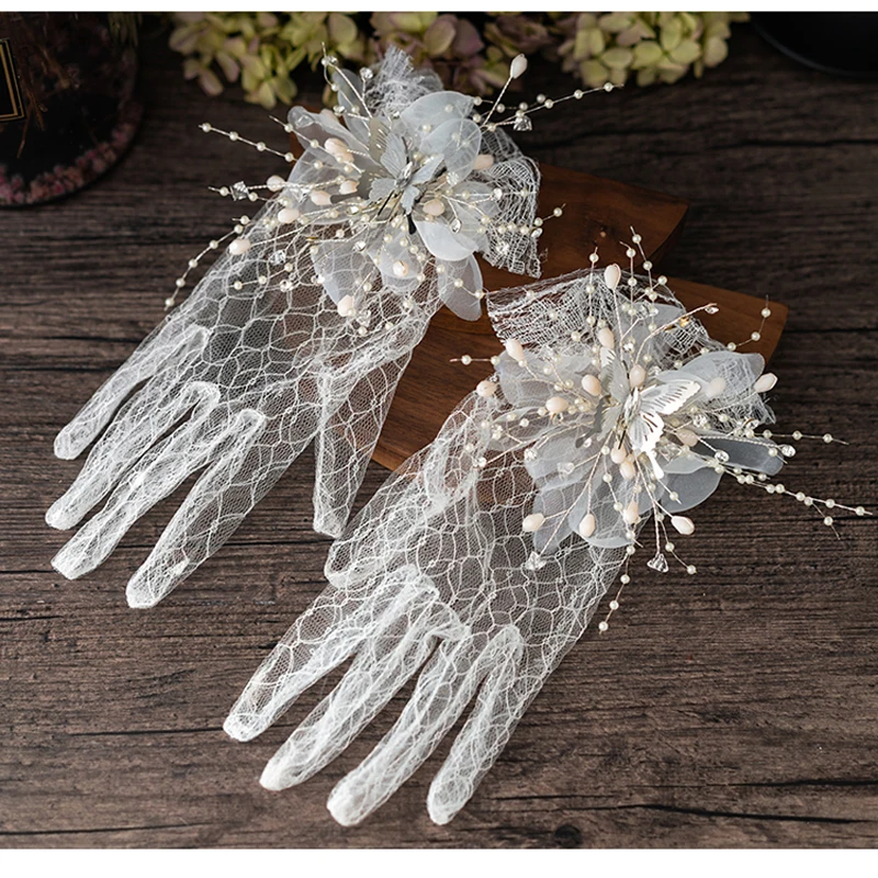 New Arrival Butterfly Decorations Lace Bridal Gloves Short Wedding Accessories