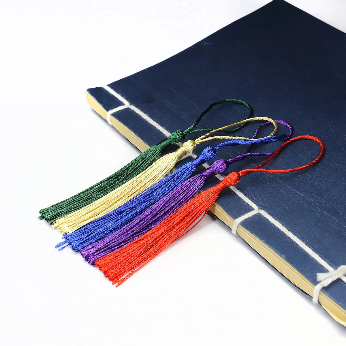 

32pcs DIY Jewelry Materials Silk Tassel Set Polyester Car Hanging Mobile Phone Pendants Jewelry Making Accessories