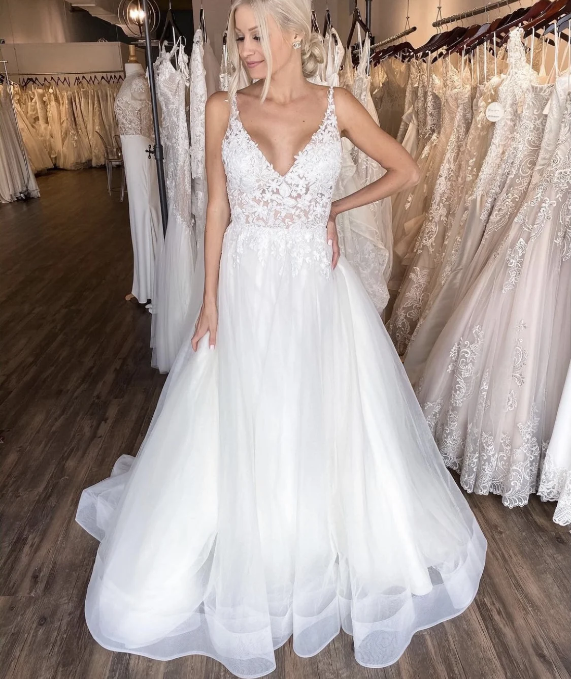 Vestido De Novia Línea A con cuello en V tirantes finos sin mangas De encaje sin espalda tren elegante vestido De Novia Vestidos De Novia personalizados