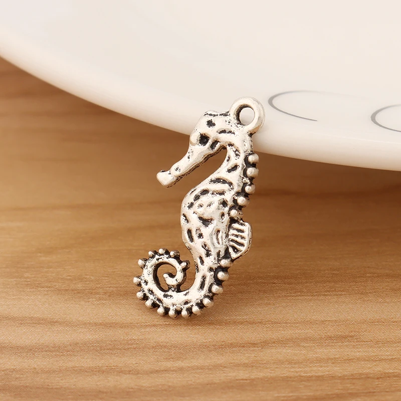 20 Pieces Tibetan Silver Seahorse Hippocampus Charms Pendants Beads for Necklace Bracelet Jewellery Making 25x12mm