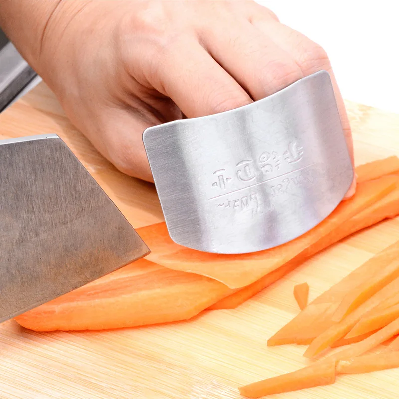 Kitchen stainless steel cut-off device, cutting vegetable hand guard, finger guard, anti-cutting hand cutting aid