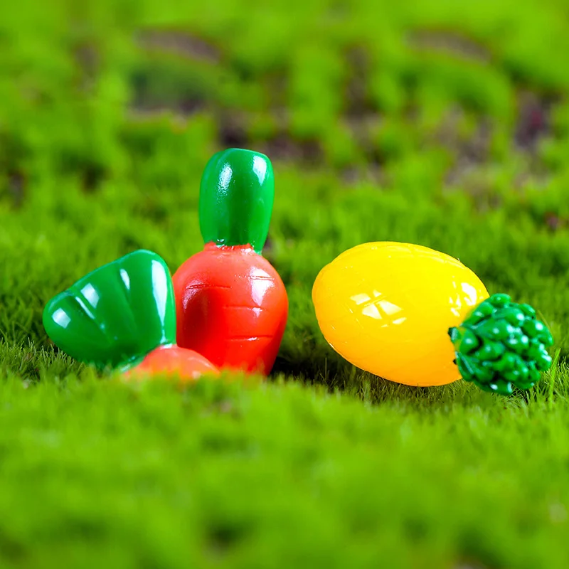 

10pcs Carrot Pineapple Resin Figurine Cartoon Model Home Decor Miniature Fairy Garden Cake Decoration Accessories Modern Figure