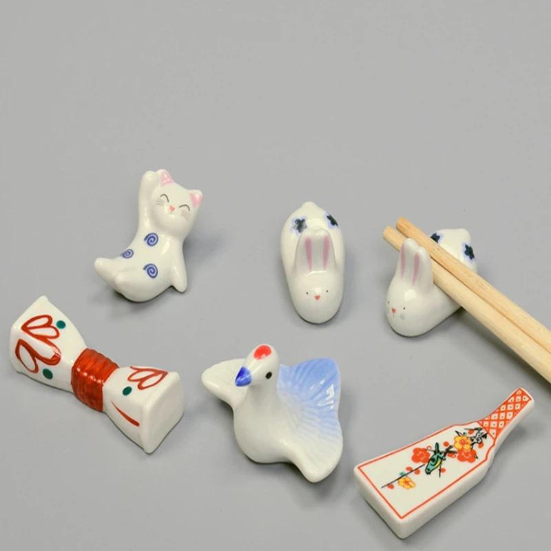 

100pcs Rabbit and cat ceramic chopstick holders flower Rack Home Decoration Ceramic handicraft ornaments pen holder