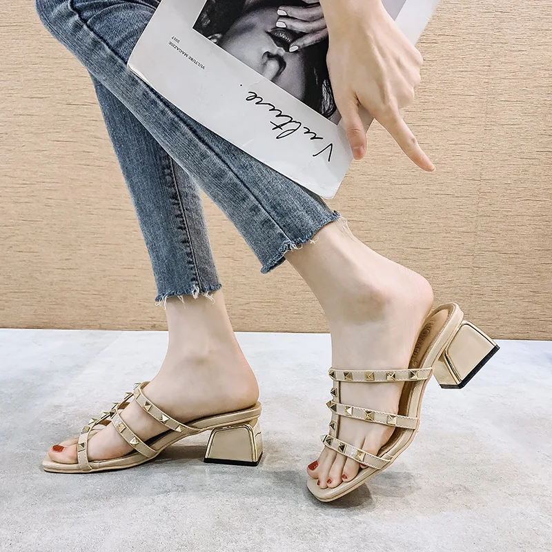 Women\'s Shoes 2020 Summer Sandals Female Fairy Style Metallic Middle Heel Fashion Single Shoes With Square Heel and Rivets