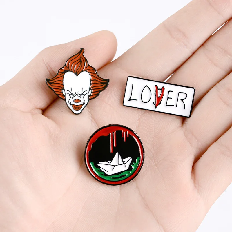 Clown enamel pin Stephen King\'s famous horror movie lover loser badge brooch clothes lapel hat bag jewelry Halloween gift