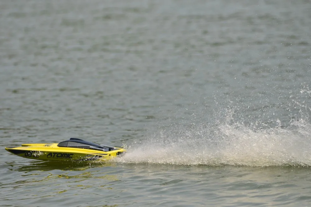 Bezszczotkowy silnik 27.6 cali zdalnie sterowana łódka RC 2.4Ghz 70 km/h Model szybka łódź wyścigowa zdalnie sterowany na odległość sterowania