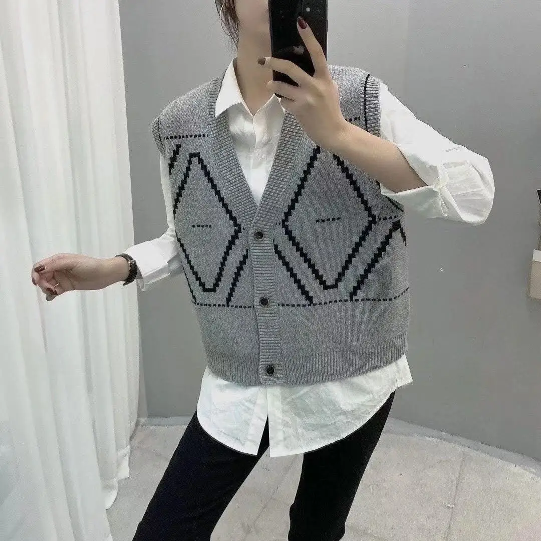 Gilet maglione donna Design accogliente All-match BF Casual Argyle scollo a v bottoni Crop top tenero retrò semplice moda vendita calda Ulzzang