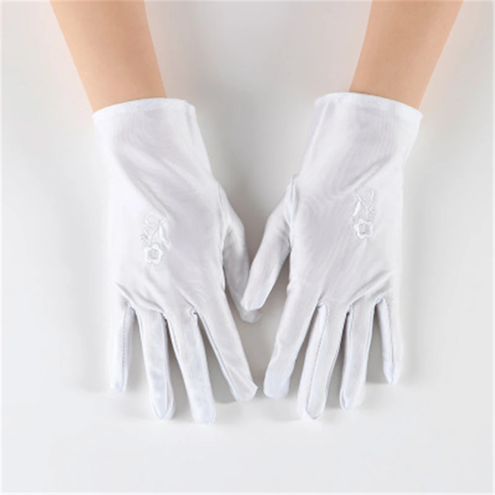 Guantes de LICRA de color puro para mujer, protección solar, etiqueta bordada con flores, para conducir, primavera y verano, JT013