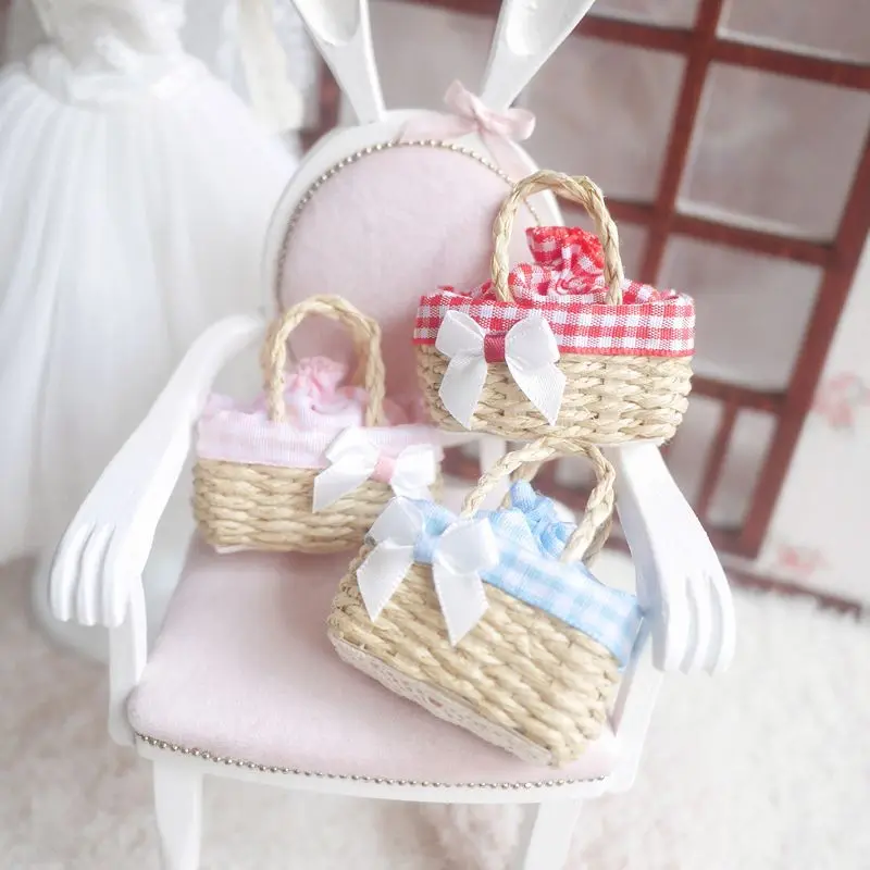 

New BJD doll accessories, rural style rattan basket bag ob 1/6 pink/blue/red small bag BJD clothes photo props