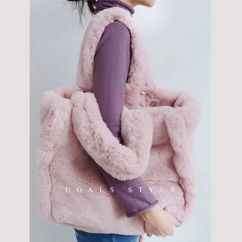 Faux Fur Women Shoulder Bag Casual Plush Lady Tote Handbag Fashion Chain Larger Capacity Shopping Bag Travel Purse Female Winter