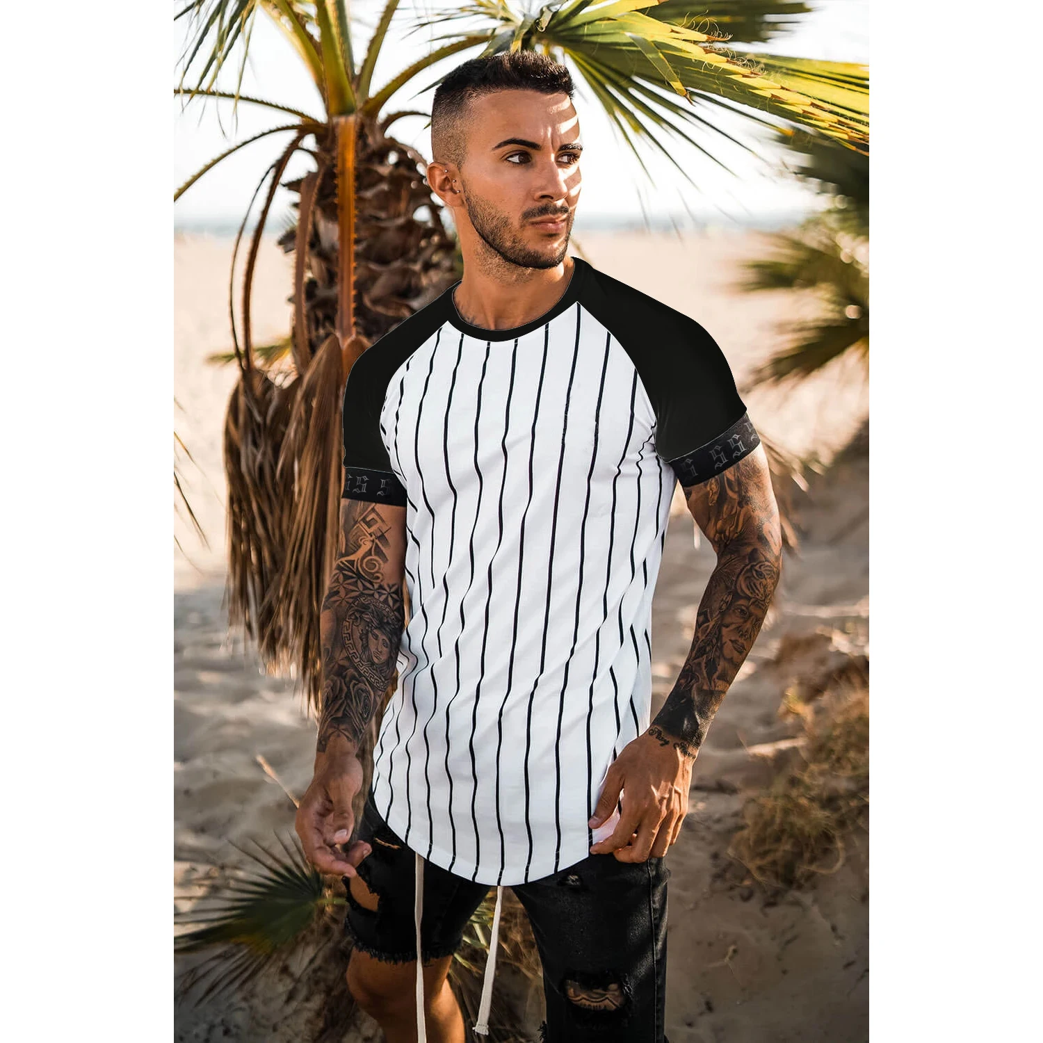 2021 new brand men\'s stylish cool T-shirt, men\'s casual style striped hip-hop short sleeve street element printed top, wholesale