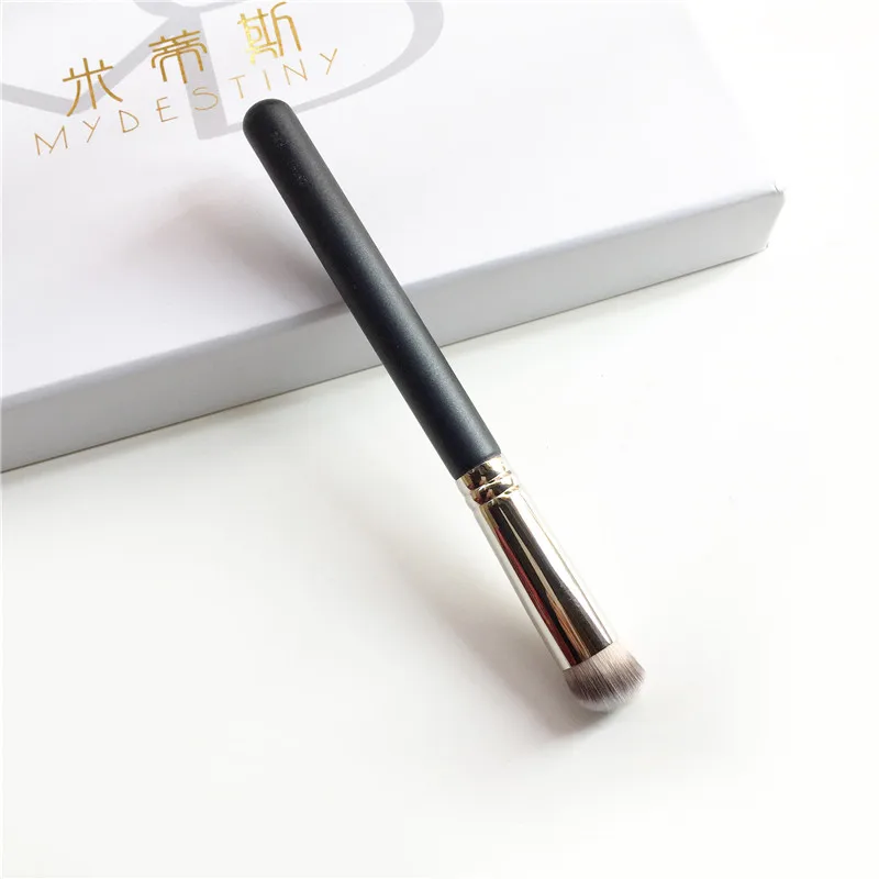 Mini Rounded Slant Concealer Makeup Brush 270S - Angled Small Foundation Cream Conceal Buffer Blender Beauty Cosmetics Tool