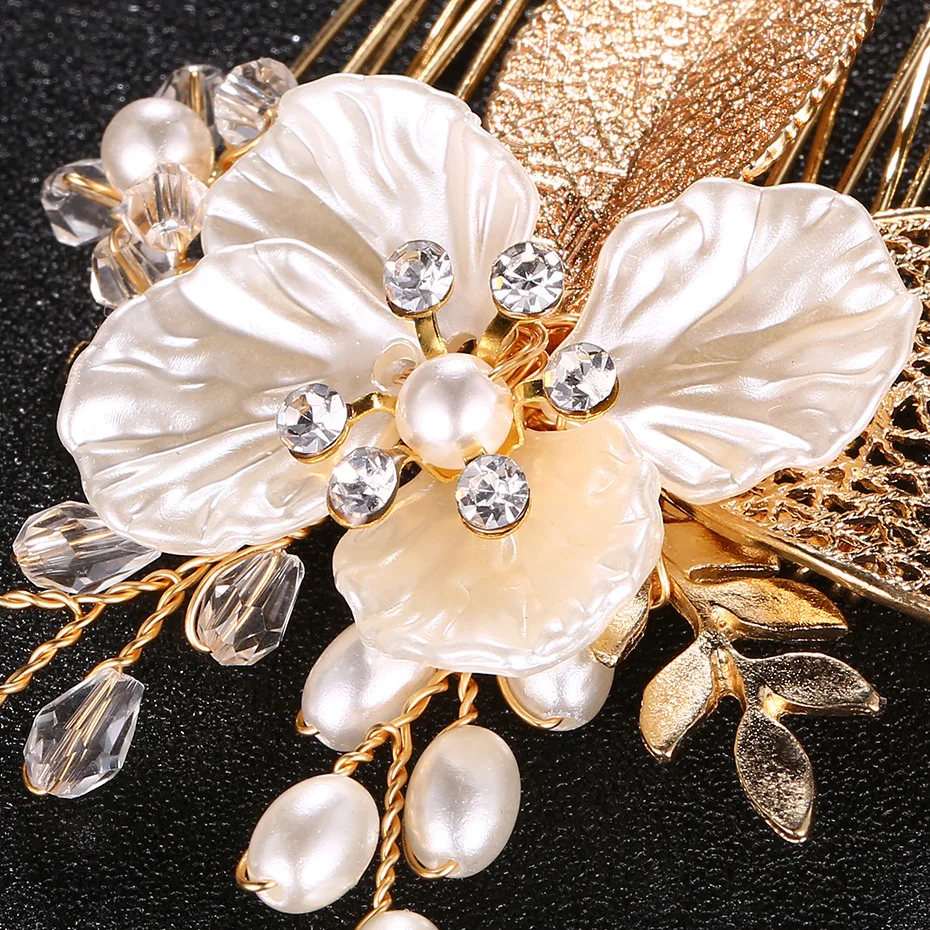 New shell flower hair comb insert comb handmade alloy pearl hair comb fashion bridal headwear wholesale