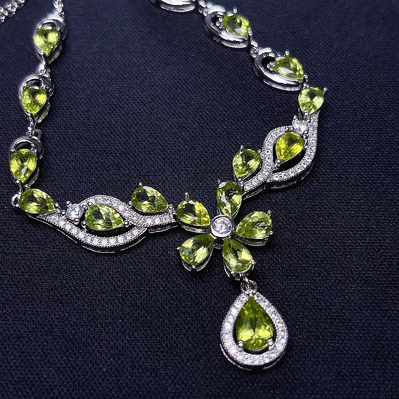 Collana di peridoto naturale, intarsio in argento sterling 925, elegante design di grande nome, squisito e bello