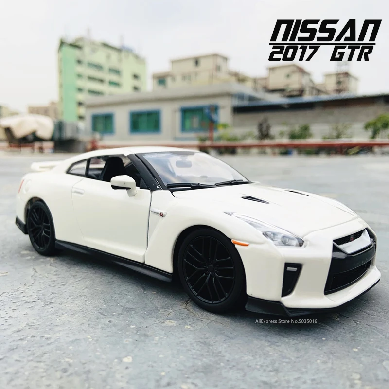 Bburago 1:24 2017 Nissan Ares GTR araba Model çekme Die-cast araçlar oyun oyuncaklar çocuk Favor hediyeler