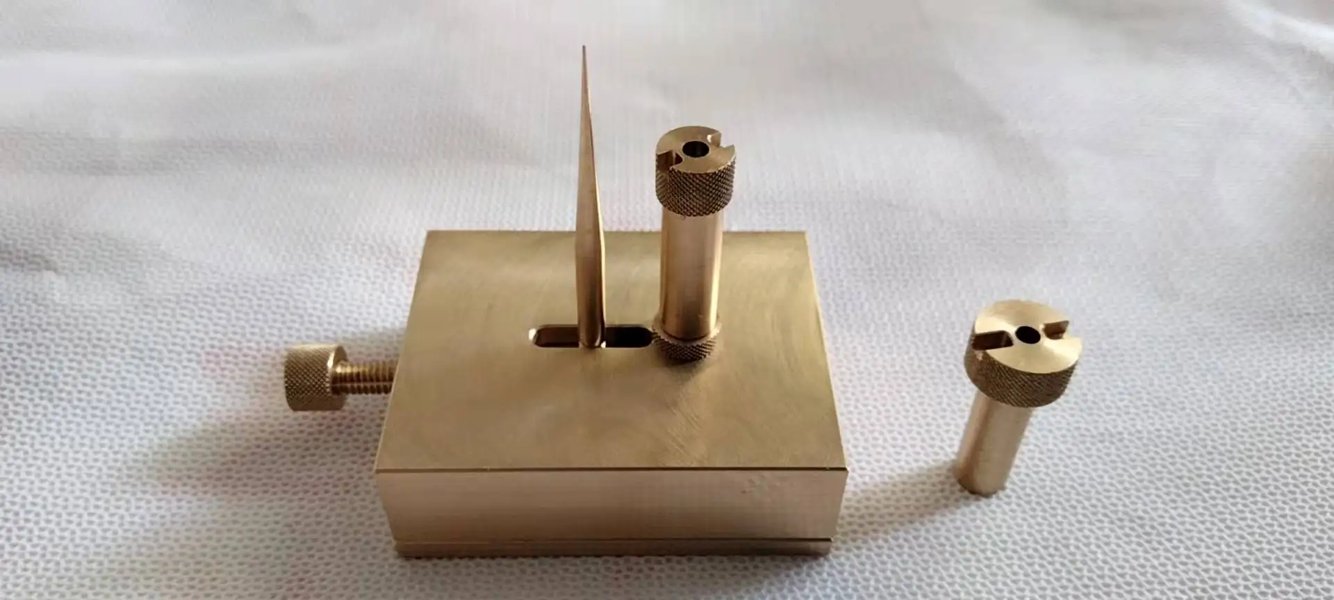 

Brass Watch Balance-cock Tool with Support W3332