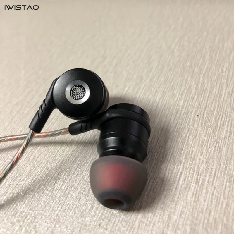 

HIFI In-ear Style Coil-iron headphone Low Frequency Shock 3.5mm Jack 32Ω 20-20K Hz 95dB/mW