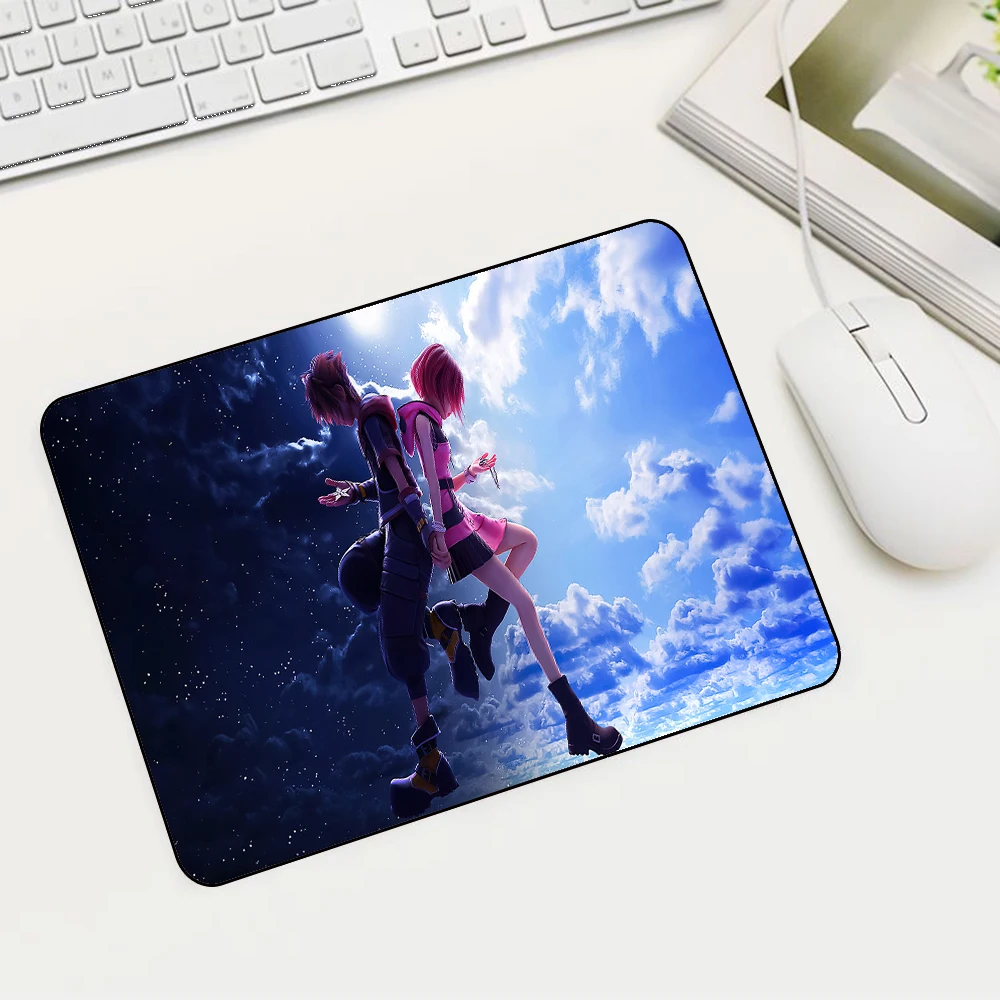 Imagem -05 - Kingdom Hearts Sora hd Rgb Mousepad Gamer Led Colorido Usb Laptop Teclado Anti-slip cs go Anime Gaming Desk Melhor Escolha