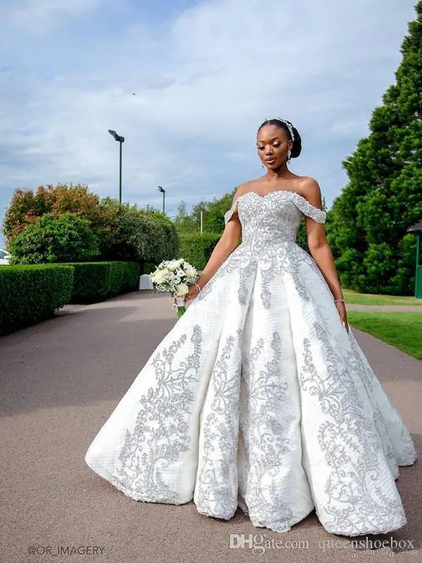 Customized African Beaded Plus Size Sexy Crystal Appliqued Sweep Train Black Girl Off Shoulder Wedding Dress Bridal Go