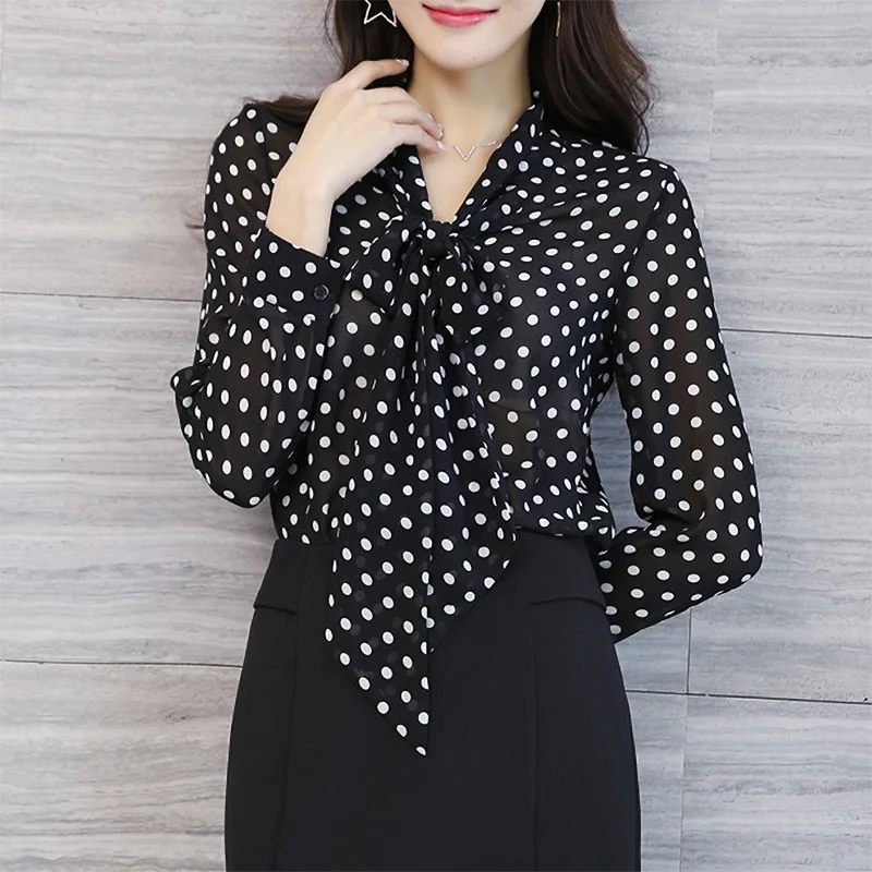 Camisa de gasa con estampado de lunares para mujer, blusa holgada con cuello en V, con lazo elegante, Primavera, 2022