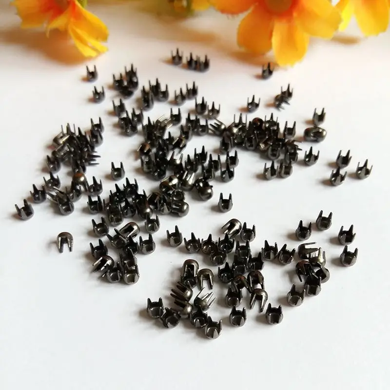 500pcs/lot 3mm black / Silver Color Metal Riveting Round Stud Four Claws Punk Rock Spike DIY Rivet Garment Rivets