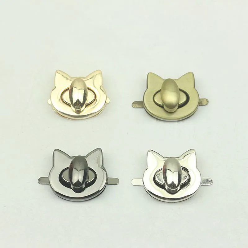 

10Pcs 29x26mm Cartoon Cat Metal Twist Turn Locks Women Bag Lock Bags Decorative Buckles Clasps Closure DIY Hardware Accessories