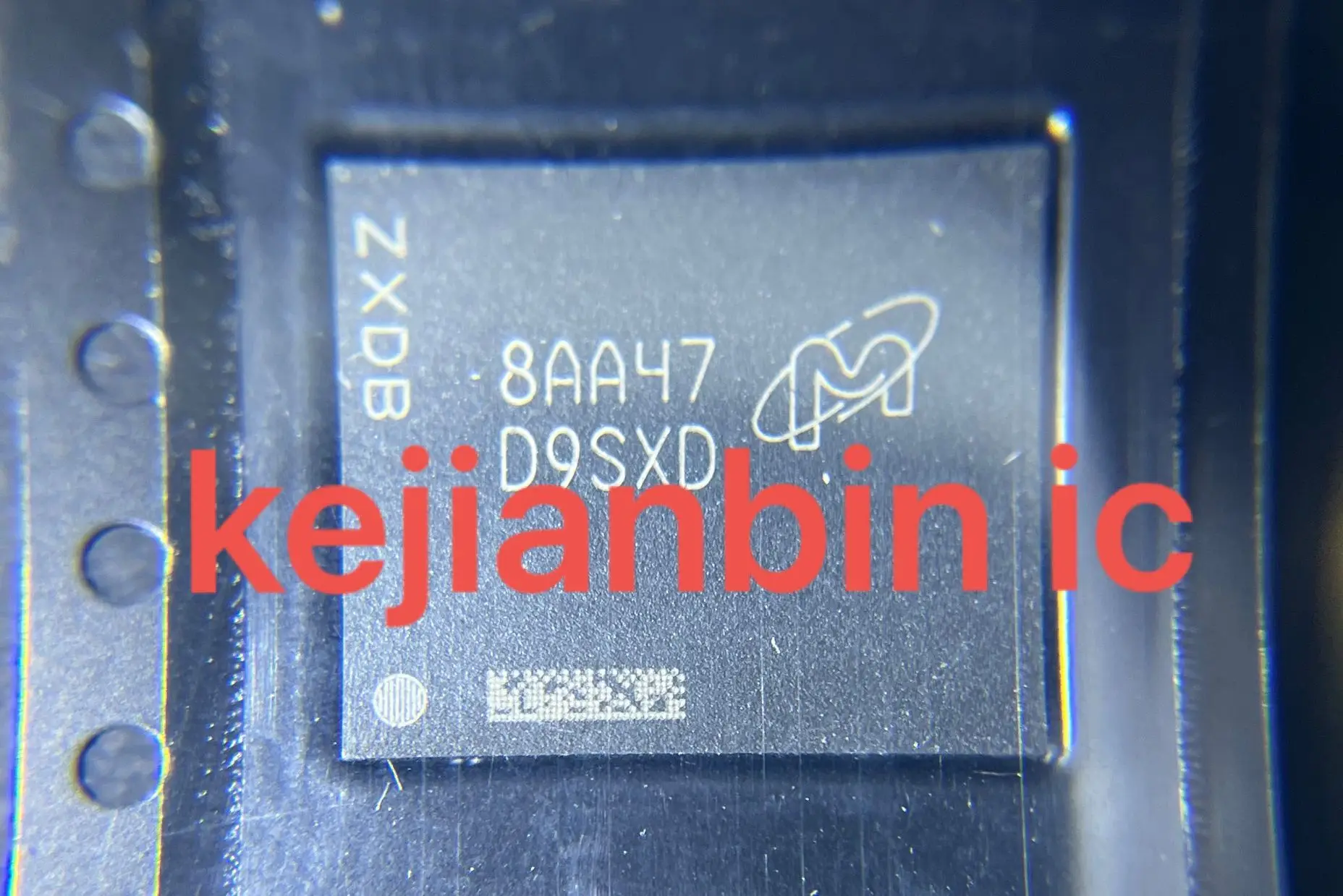 1 قطعة/الوحدة MT58K256M321JA-110 D9VRL D9VRK D9SSX D9VVQ D9VVR D9TXS D9SXD D9SXC D9TCB D9TRZ بغا 100% جديد شحن مجاني