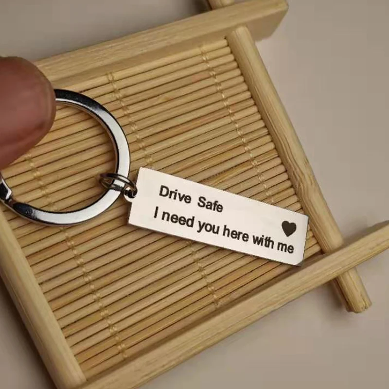 Cute Funny Engraved Drive-Safe Keychain Pendant I Need You Here With Me Heart Letter Key Chain Keyring Couples Boyfriend Jewelry