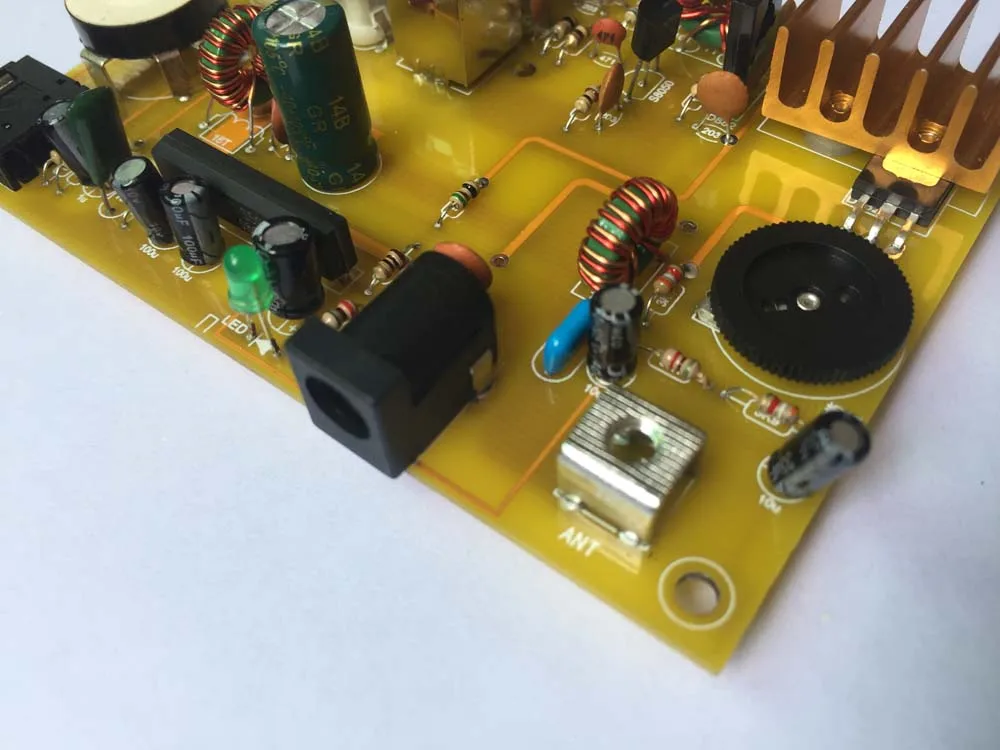 Imagem -02 - Transmissor de Onda Média Micropotência Dykb Transmissor am Radiofrequência Kit de Treino Escolar 6001600khz