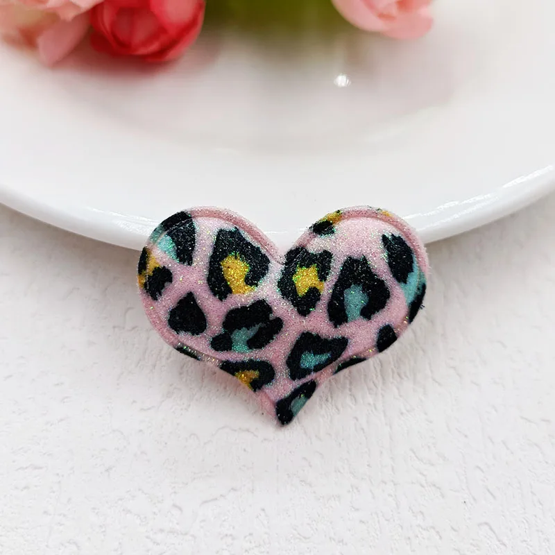 30 sztuk/partia 3.8*3CM Leopard błyszczące serce aplikacja dla DIY stroik klips do włosów Bow Decor akcesoria ubrania kapelusz...