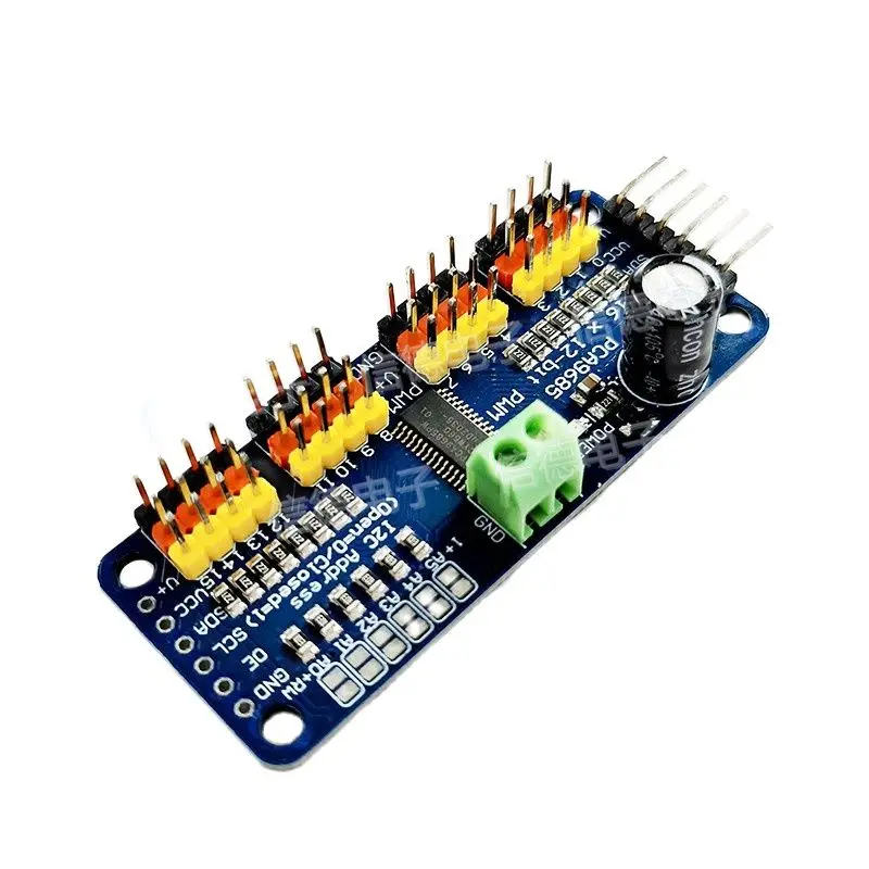 Placa de controlador de engranaje de dirección Servo PWM de 16 canales, controlador de robot, módulo de controlador de interfaz IIC PCA9685