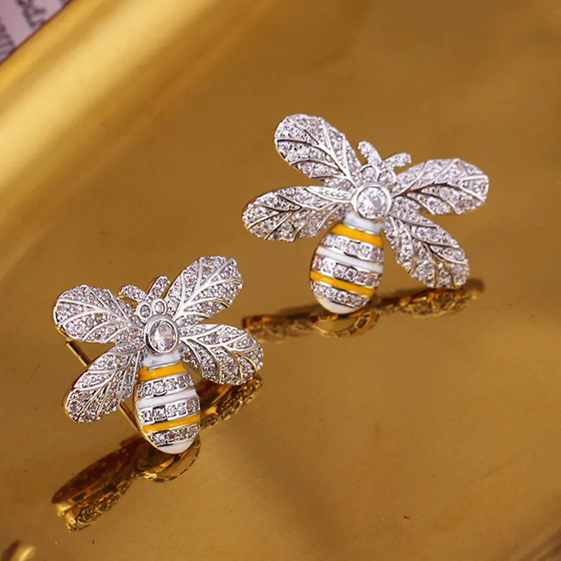 

1pair Cute Bee Shaped Earring Studs Fully-jewelled Earring Studs Luxury Earring Studs Fashion Jewelry