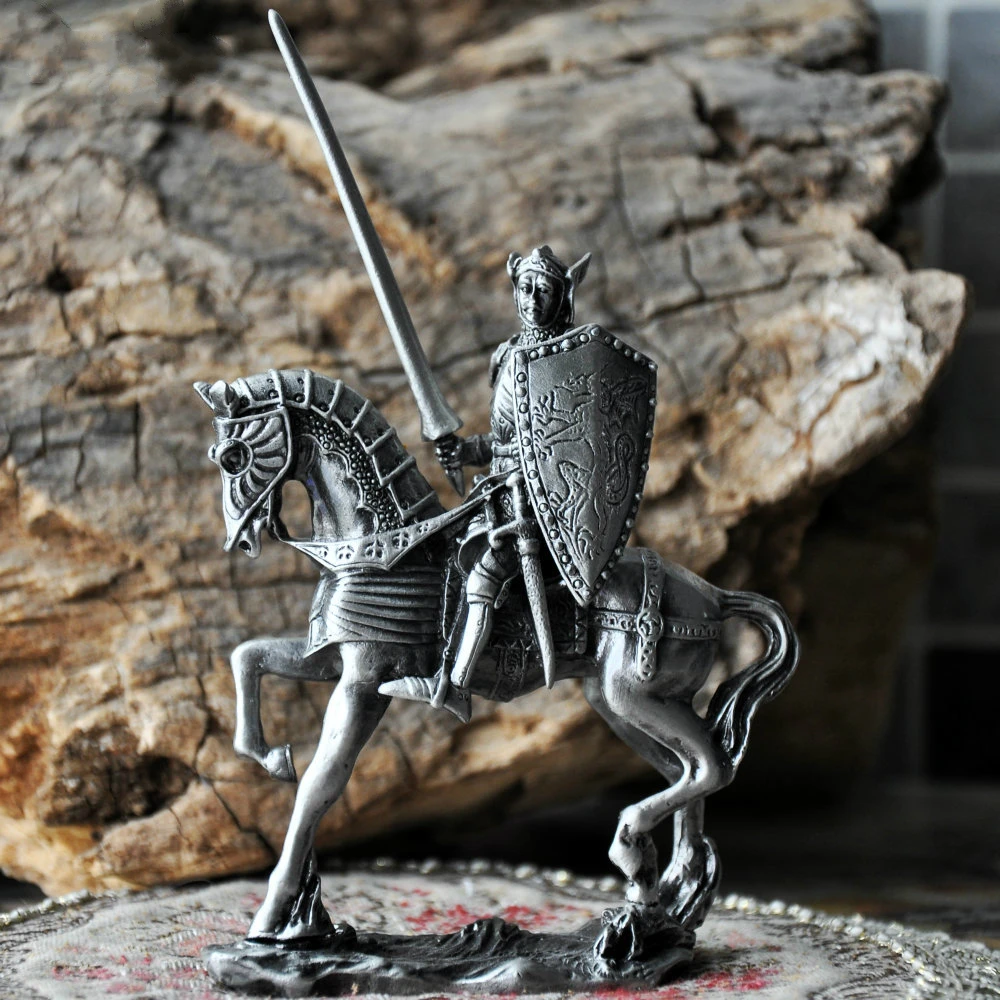 Classical Nordic Medieval Temple Knight Figurine for Men Zinc Alloy Corps Miniature Home Decor Retro Desk Accessories Novel Gift