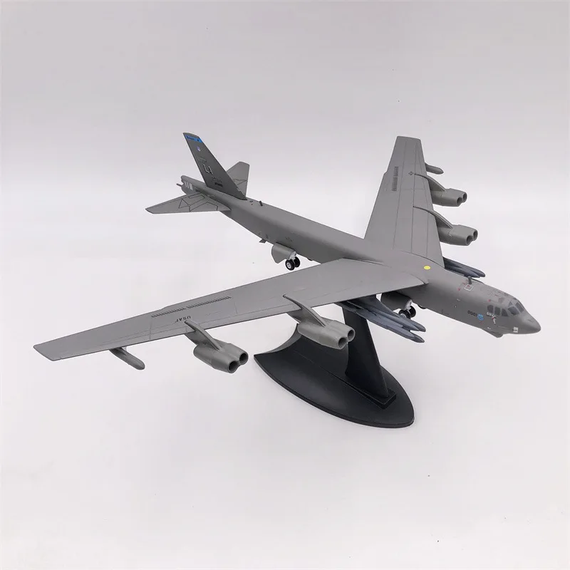 WLTK USAF B-52H Stratofortress Heavy Bomber with AGM-86 Cruise Missile 1/200 Diecast Aircraft Model