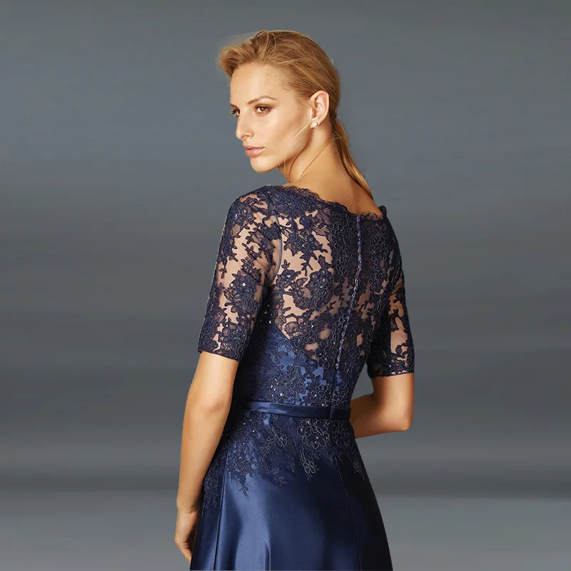 Blu navy 2025 Abiti per la madre della sposa A-line in raso mezze maniche Appliques Abito lungo per la madre della sposa in pizzo personalizzato