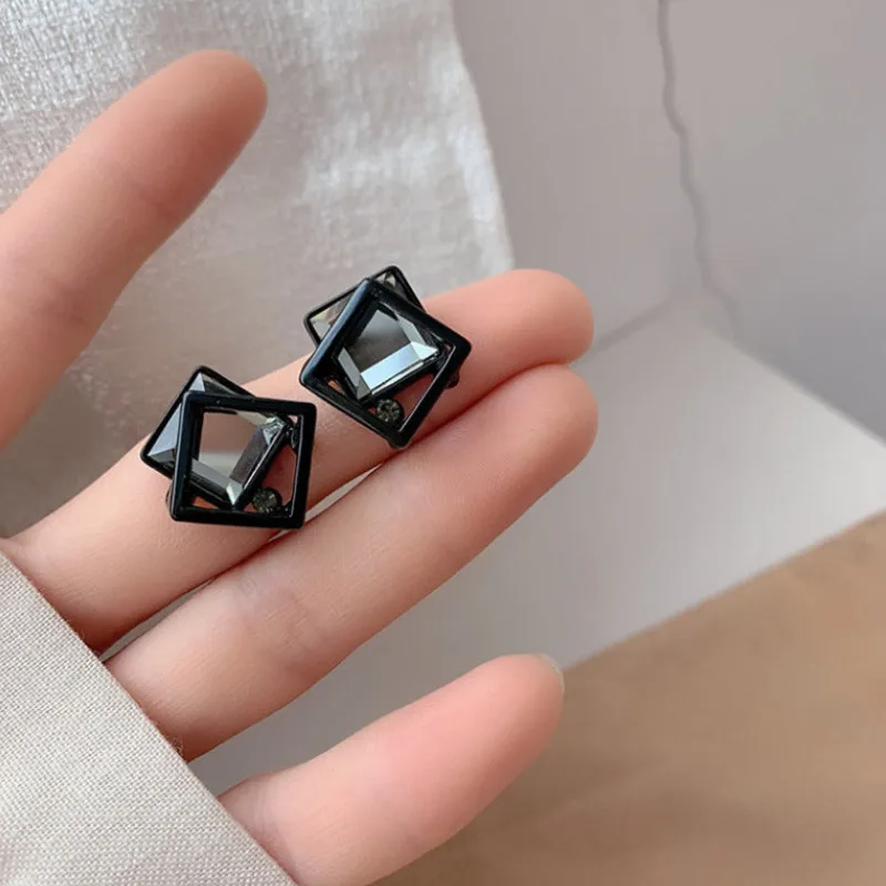 Black Crystal Metal Square Earrings 2021 New Elegant Women Fashion Ear Studs