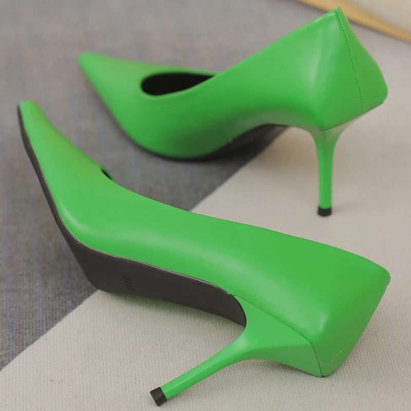 2023 Luxury Women 8cm High Heels Pumps Scarpins Office Pumps Lady Designer Green Low Heels Prom Fetish Party Peach Sexy Shoes