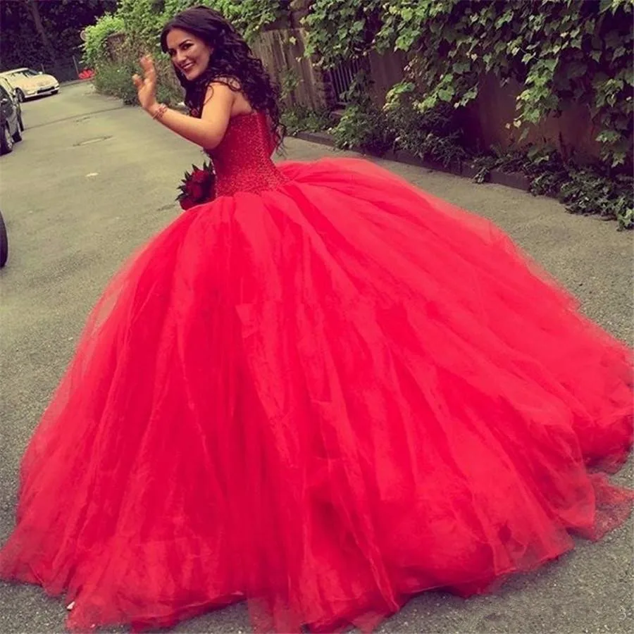 Hot Red Tulle Ball Gowns Wedding Dresses 2020 Country Western Crystals Petal Beading Top Weding Weeding Gown Bride Dresses