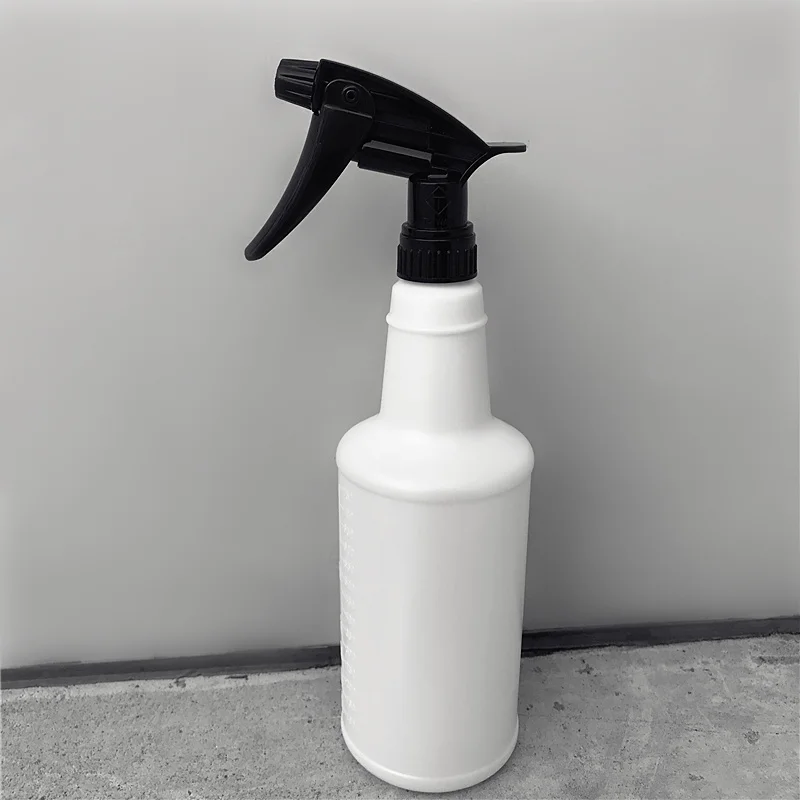 Lucullan Made in Taiwan Professional Sprayer Nozzle 750ML Water Mist Cylindrical Spray Bottle HDPE Chemical Resistant Sprayer