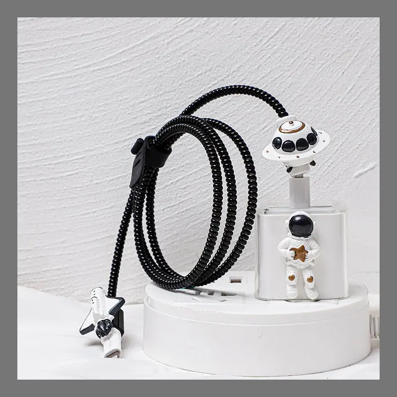 Set Pelindung Kabel Pengisi Daya Ponsel TPU untuk Iphone 11 12 13 Kabel Data Pelindung Penggulung Kabel USB untuk Penutup Pengisi Daya Apple 18W 20W