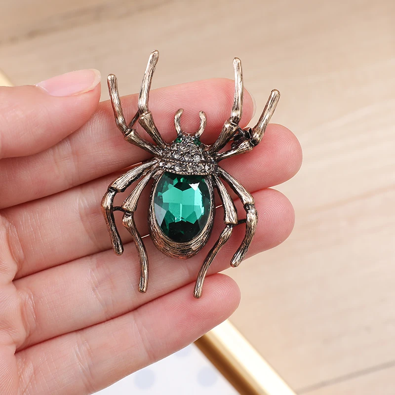 Green classic spider insect brooch crystal brooch fashion men and women banquet gift jewelry